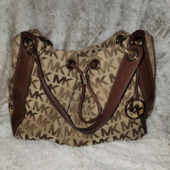 MICHAEL KORS LARGE BROWN MONOGRAMMED BAG - Picture 1 of 14